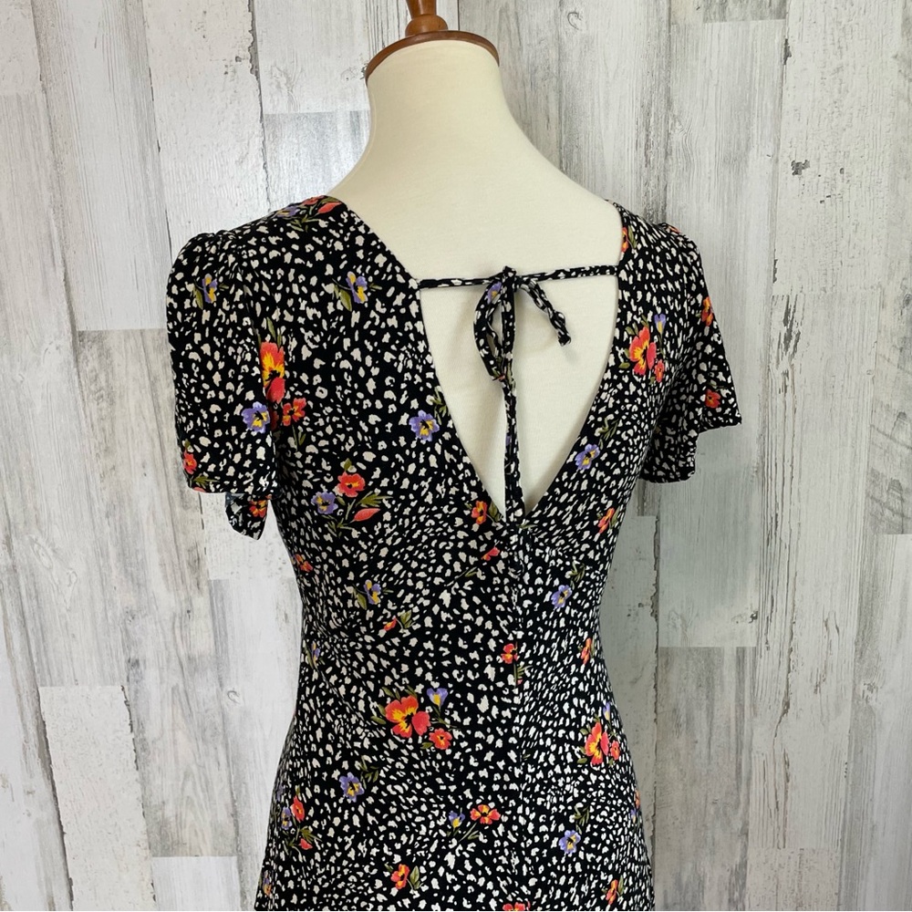 Forever 21 Floral Print Romper - Picture 11 of 12